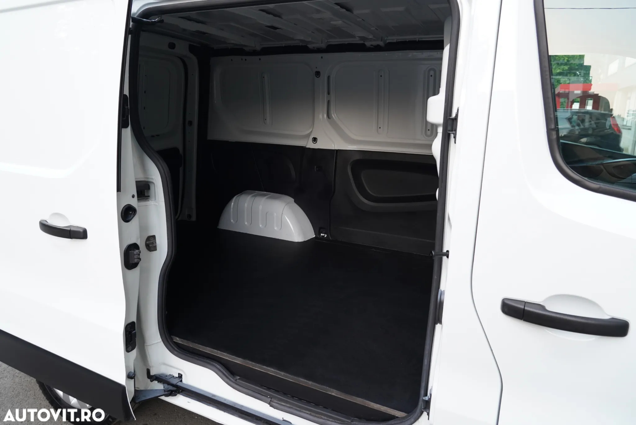 Renault Trafic Blue dCi 170 EDC Evolution - 10