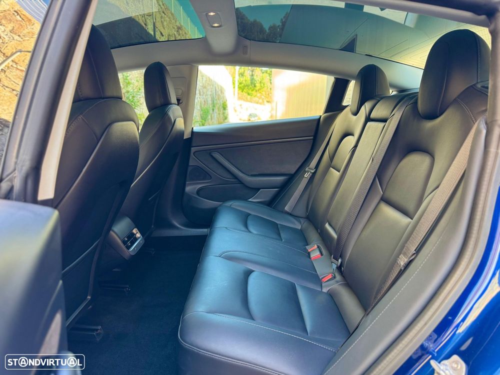 Tesla Model 3 Long-Range Dual Motor AWD - 12