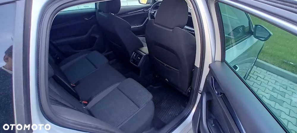 Skoda Octavia 2.0 TDI SCR Ambition DSG - 19