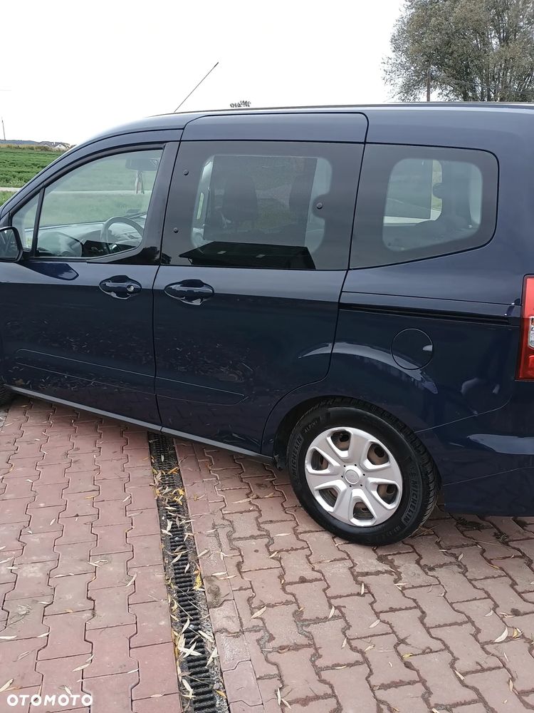 Ford Tourneo Courier - 4