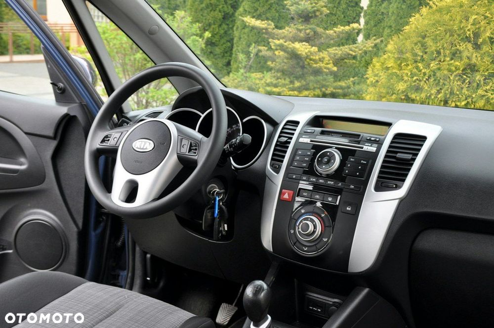 Kia Venga - 25