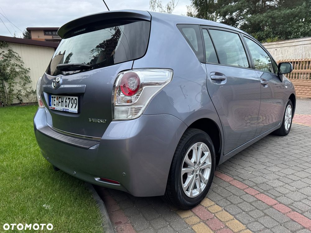 Toyota Verso 1.8 Travel - 10