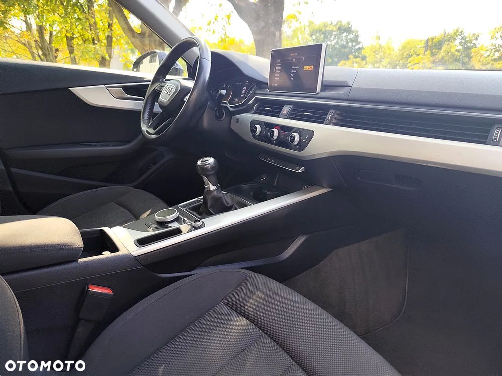 Audi A4 2.0 TDI - 11