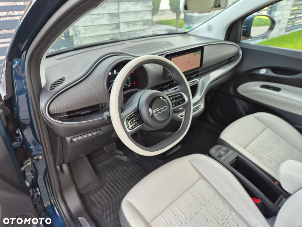 Fiat 500e La Prima - 13