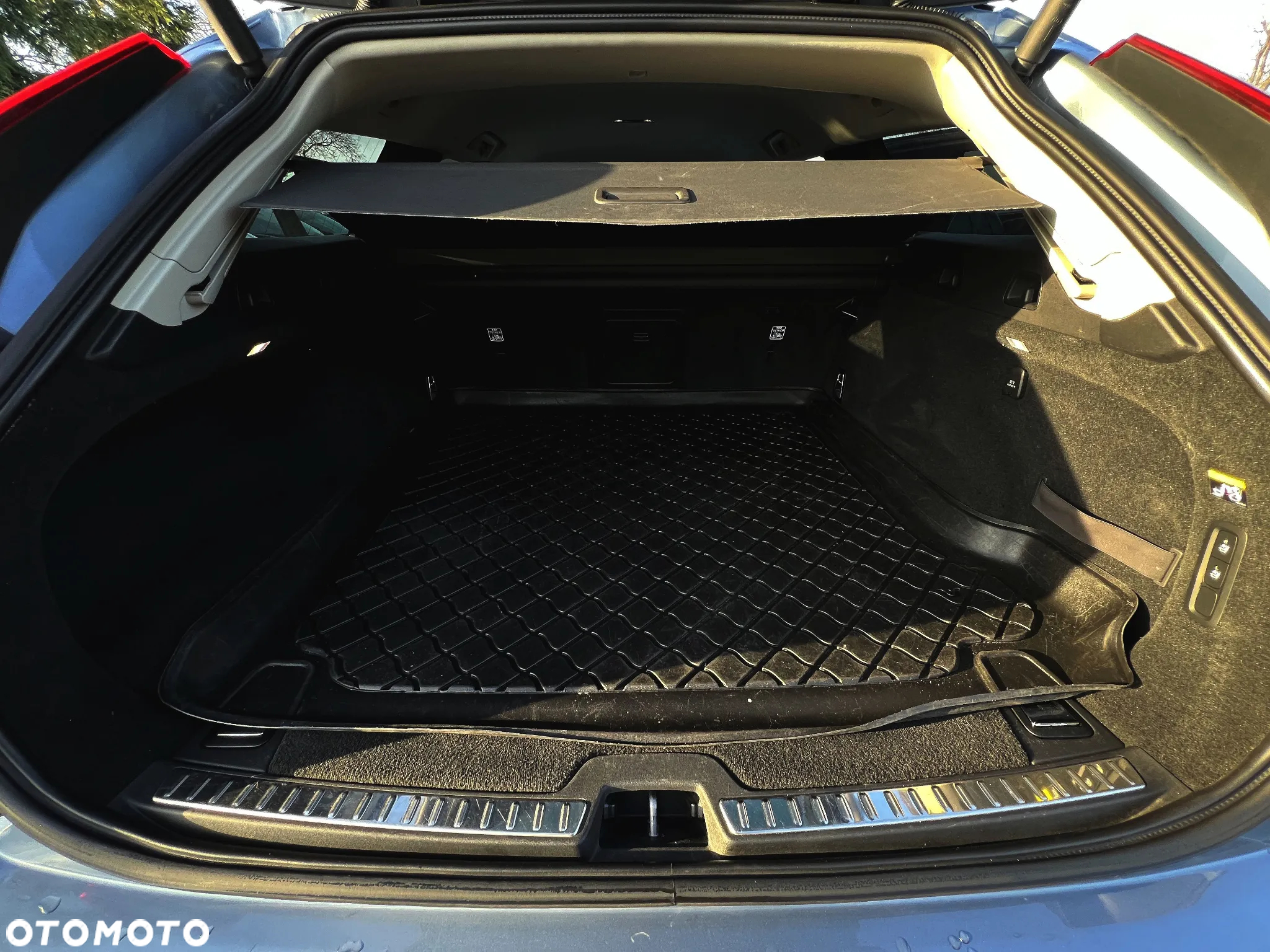 Volvo V90 D4 Momentum Pro - 37