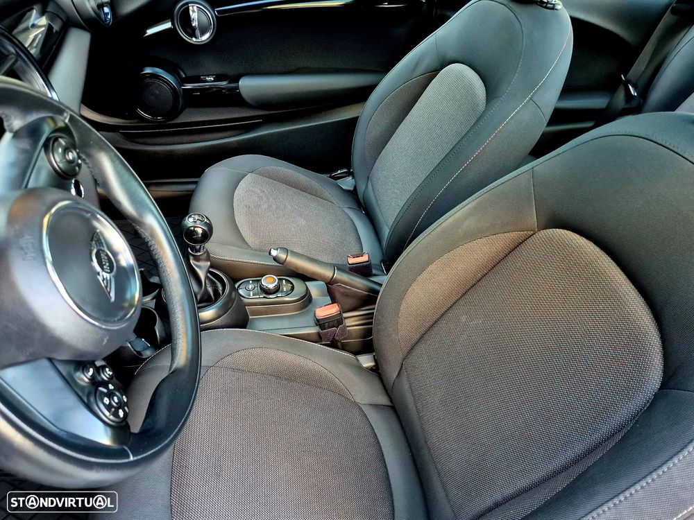 MINI 3 Portas One JCW - 29