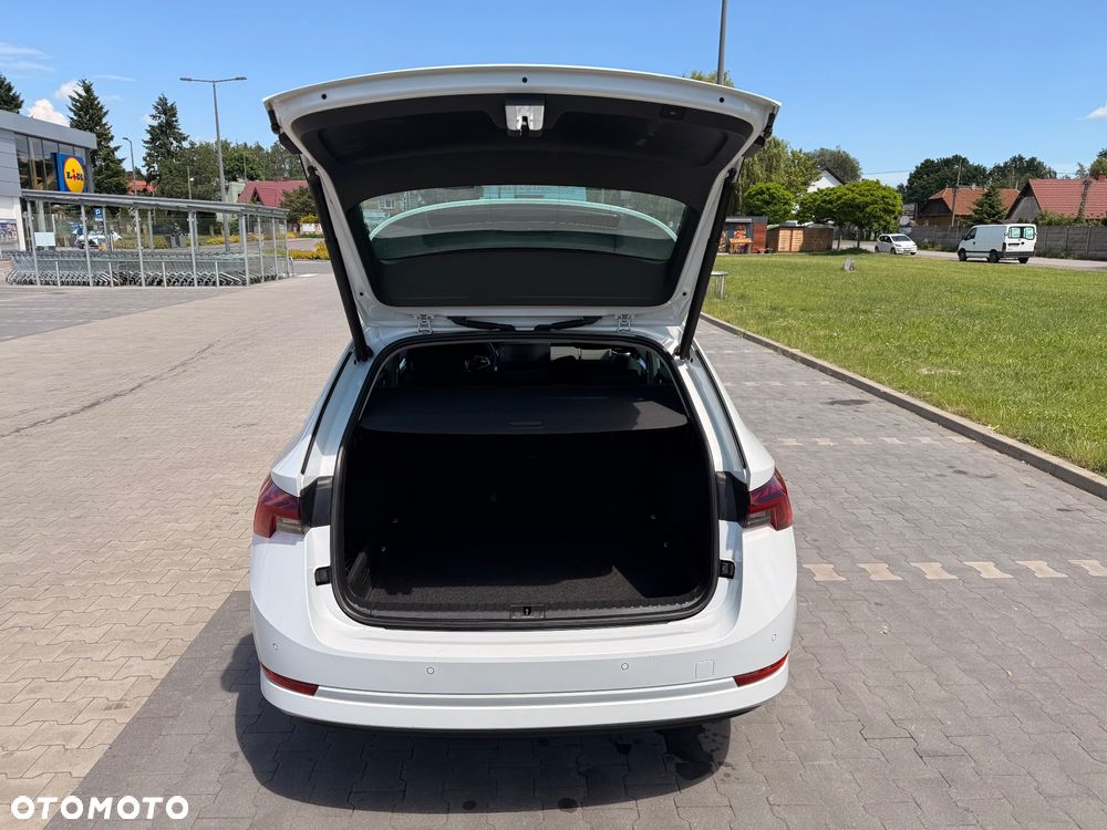 Skoda Octavia 1.5 TSI ACT Style - 6