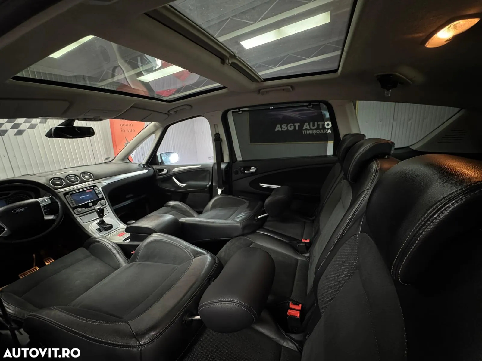 Ford S-Max - 13