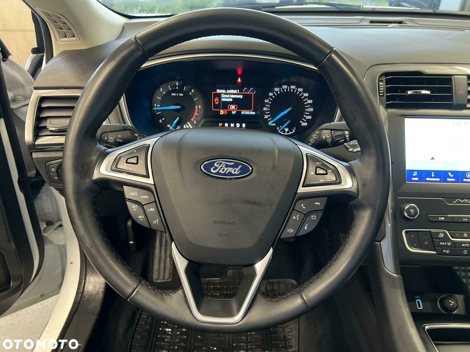Ford Mondeo - 17