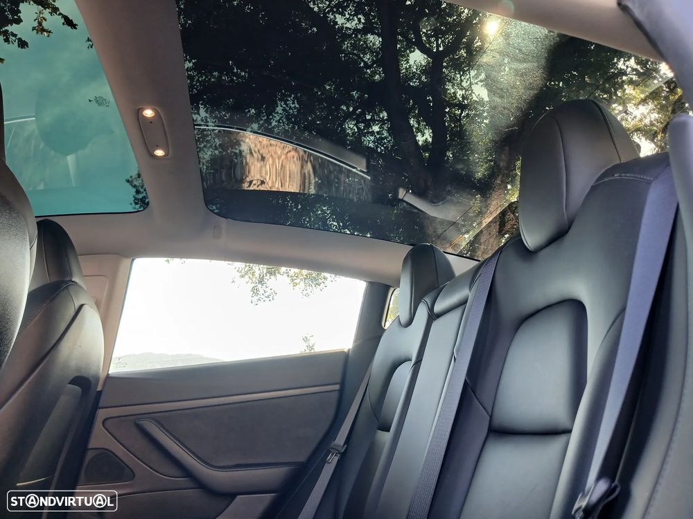 Tesla Model 3 - 13