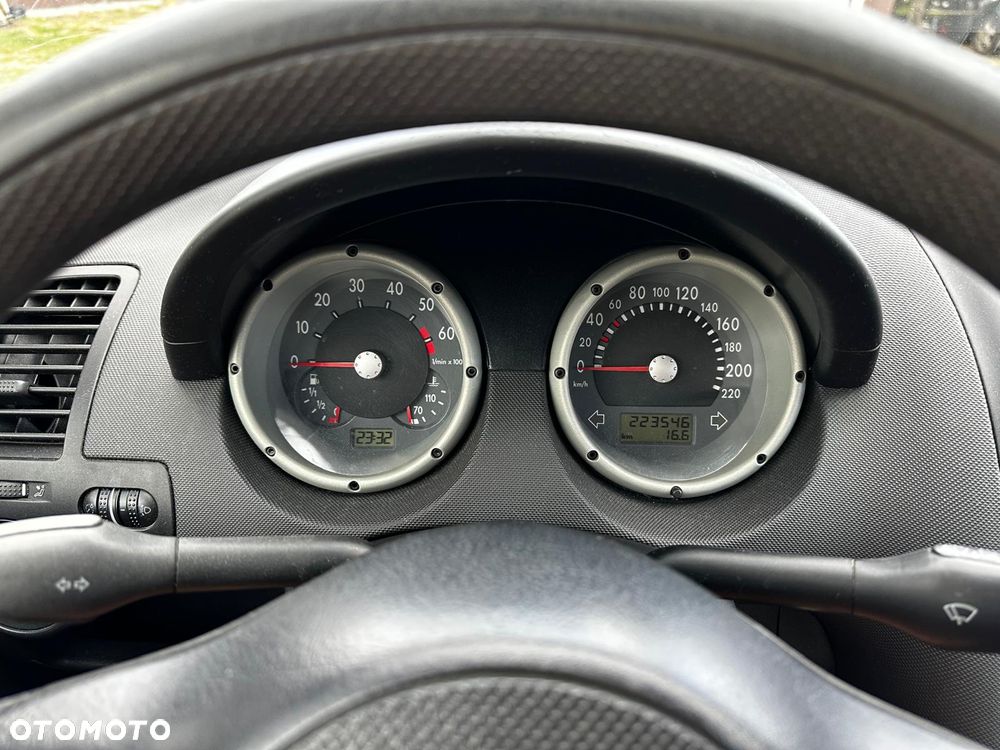 Volkswagen Polo 1.4 Basis - 10