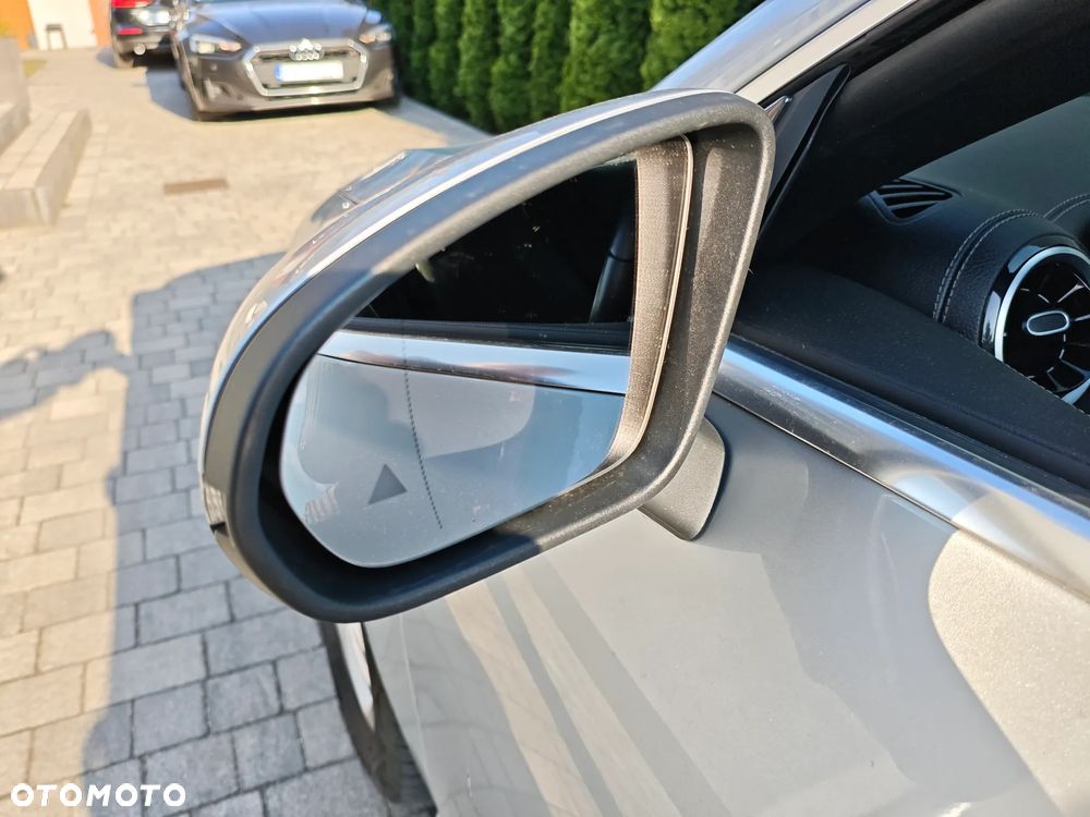 Mercedes-Benz CLA 250 e 8G-DCT Special Edition - 24