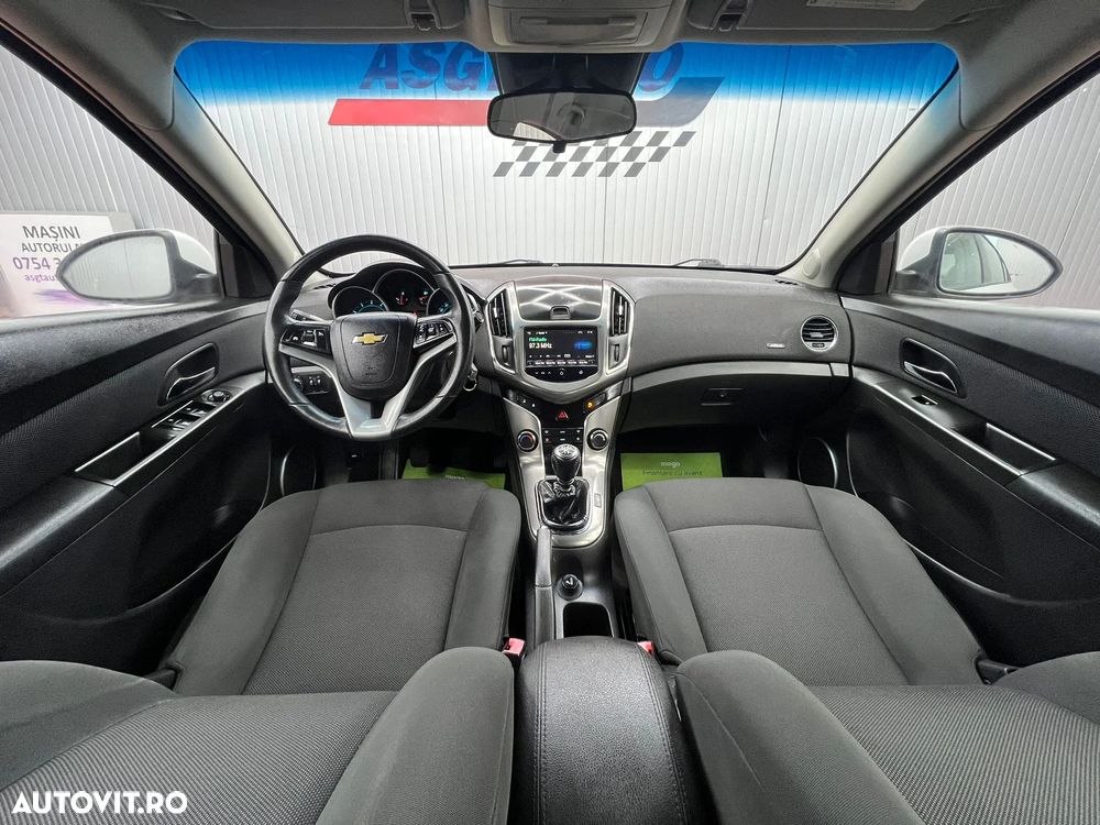 Chevrolet Cruze - 22