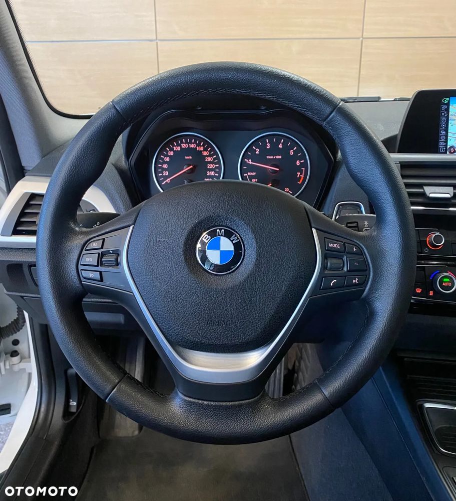 BMW Seria 1 118i GPF Sport Line Shadow - 12