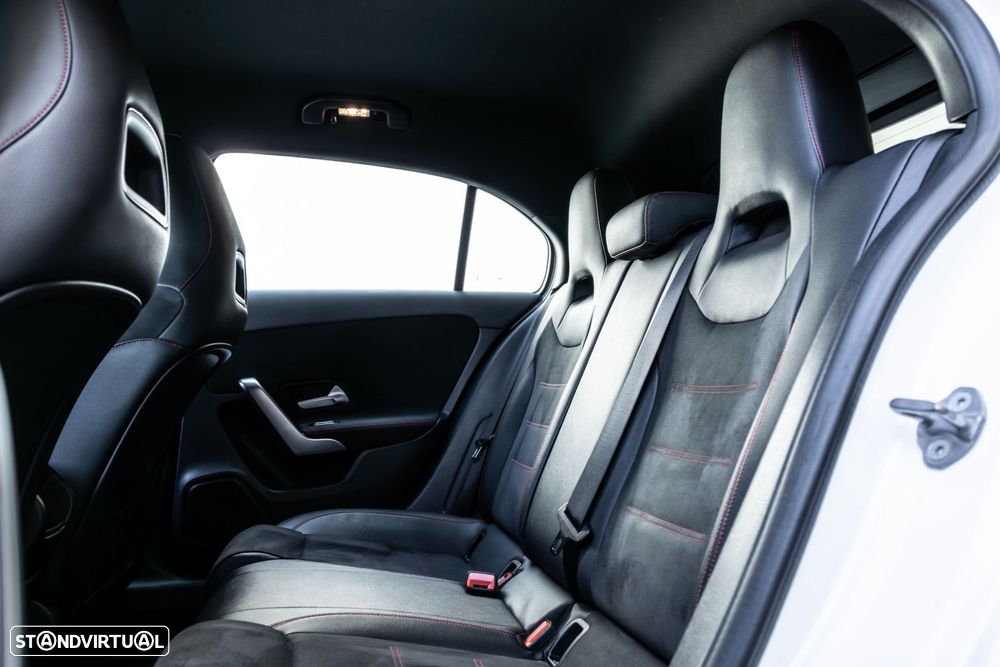 Mercedes-Benz A 250 e AMG Line - 32