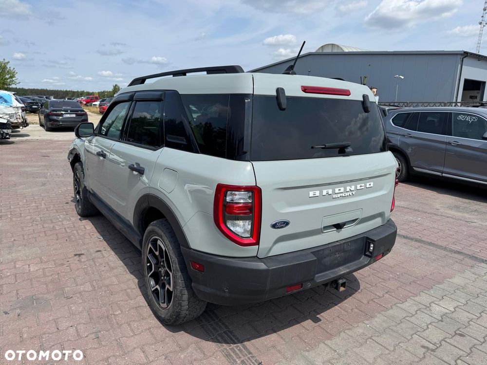Ford Bronco - 3