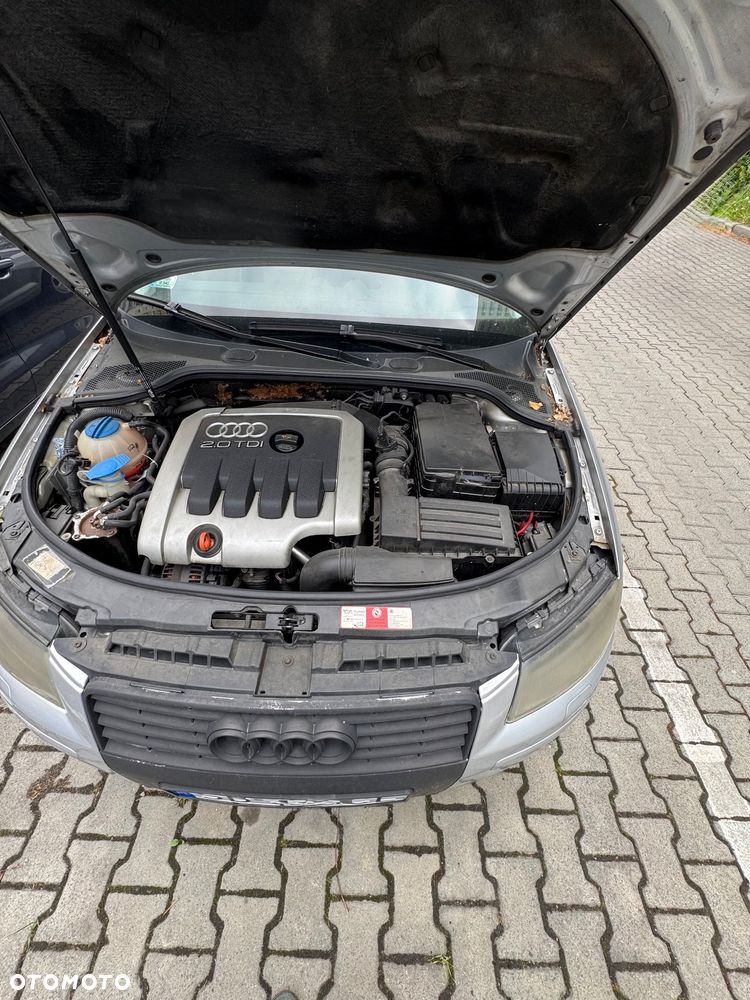 Audi A3 3-drzwiowe 2.0 TDI Ambiente DSG - 9