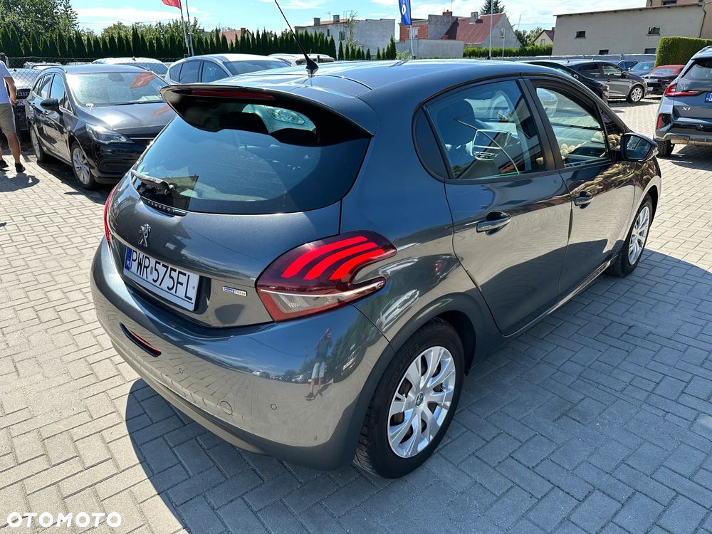 Peugeot 208 - 3