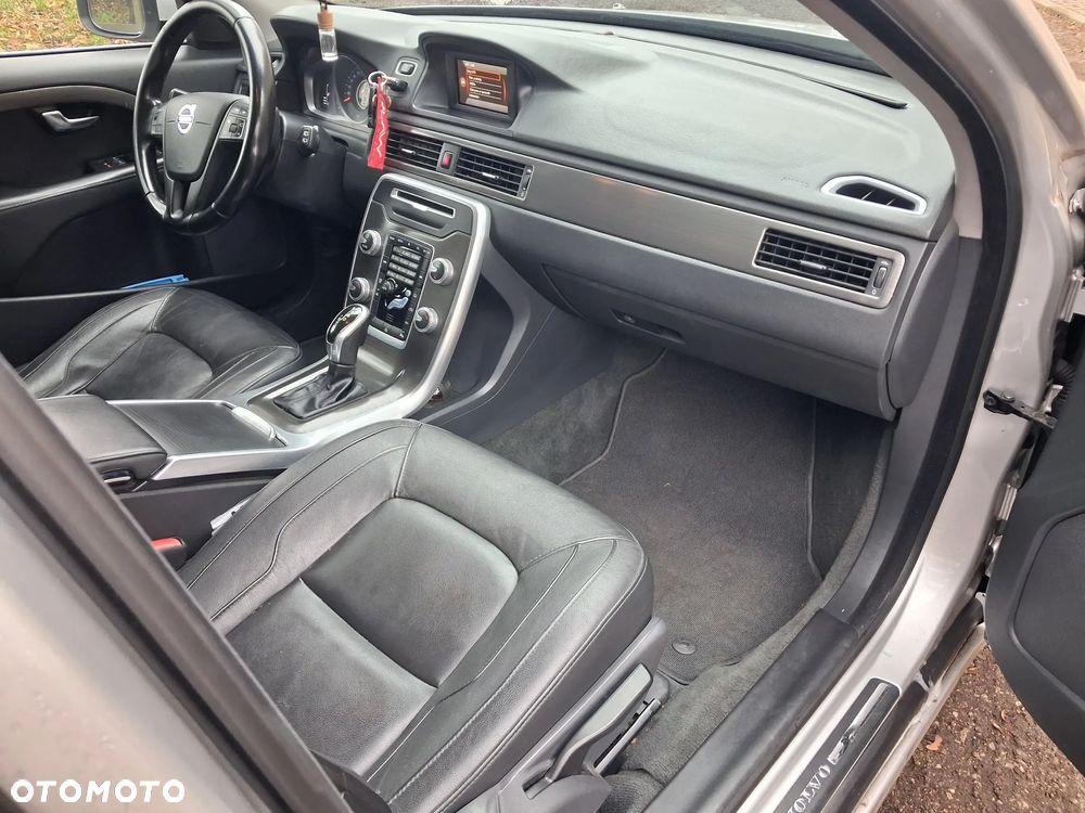Volvo V70 T5 Geartronic Summum - 11