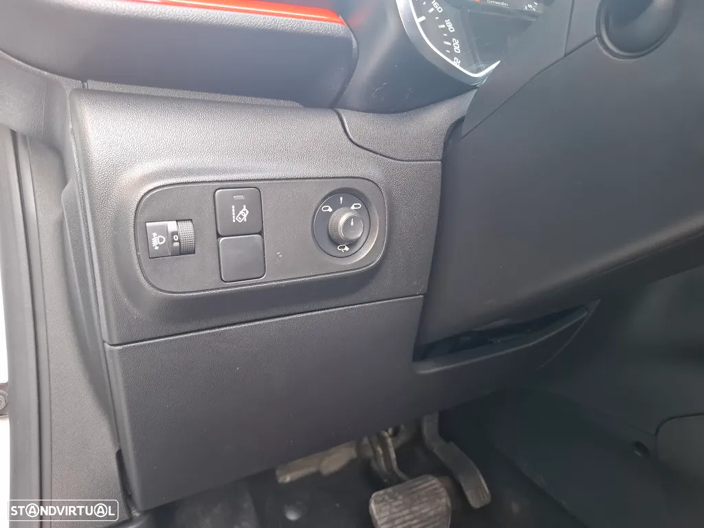 Citroën C3 1.2 PureTech Shine EAT6 - 25