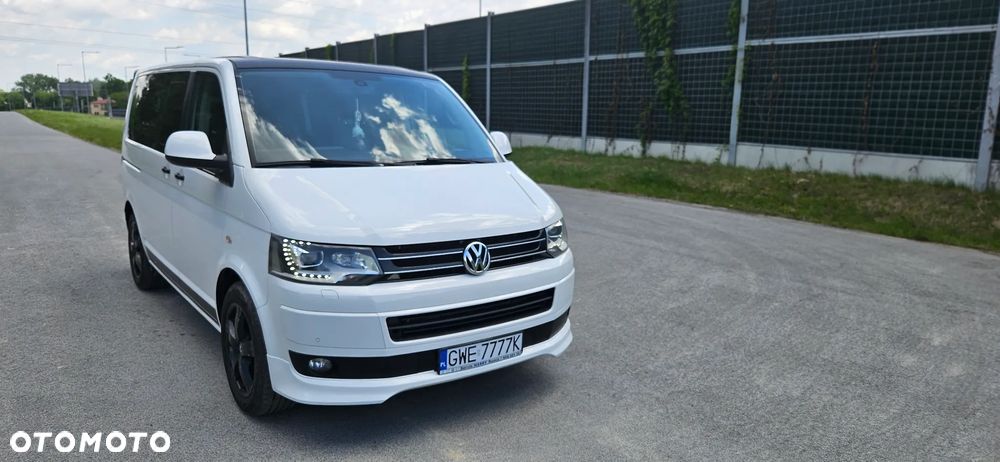 Volkswagen Multivan - 12