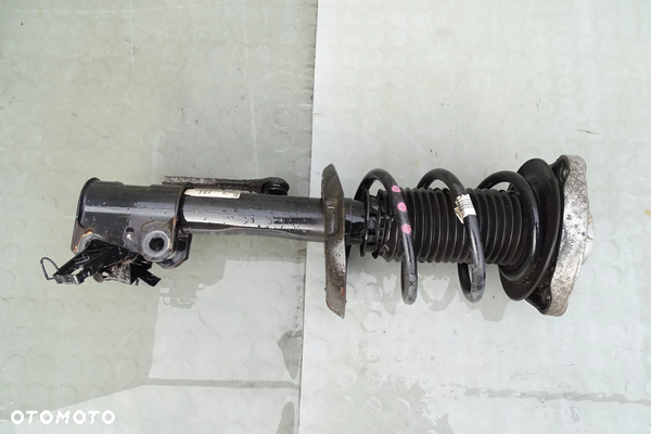 Mercedes CLA W117 A W176 B W246 2.2CDI Amortyzator prawy przód przedni 1763203238