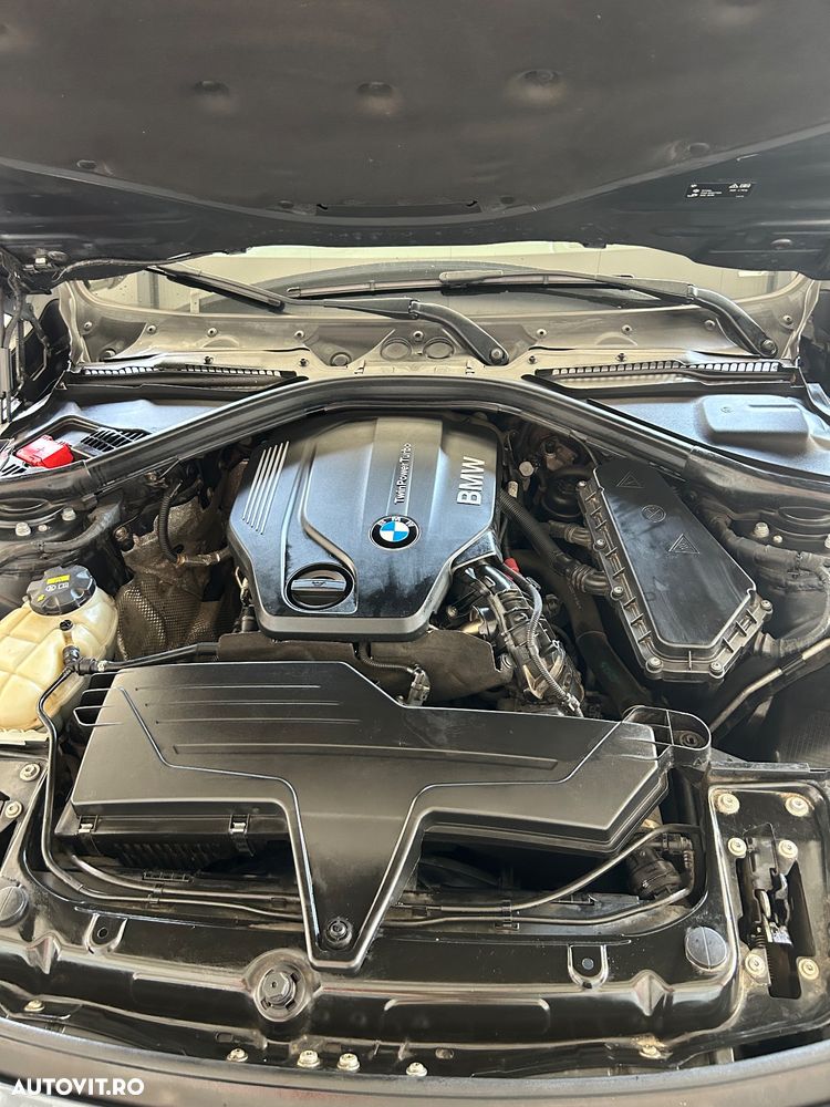 BMW Seria 3 320d Touring Aut. Sport Line - 15