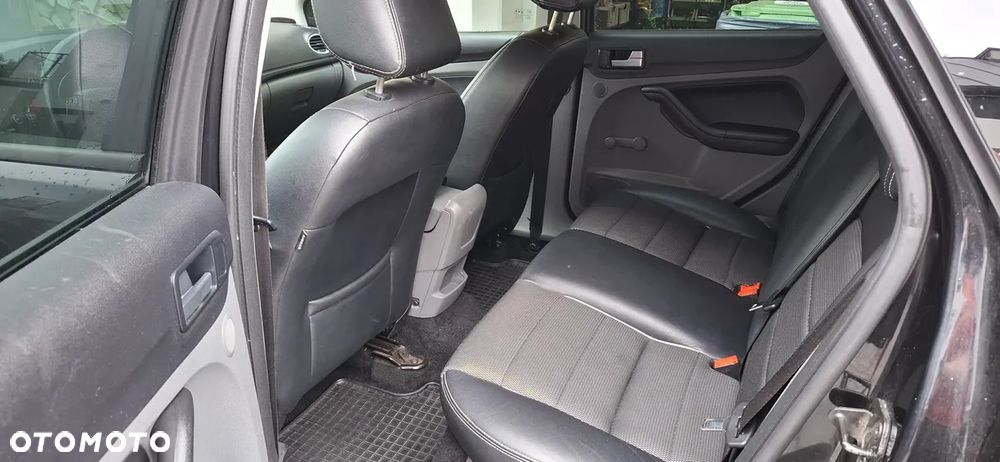 Ford Focus Turnier 1.8 Black Magic - 7
