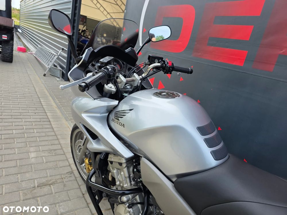 Honda CBF - 9