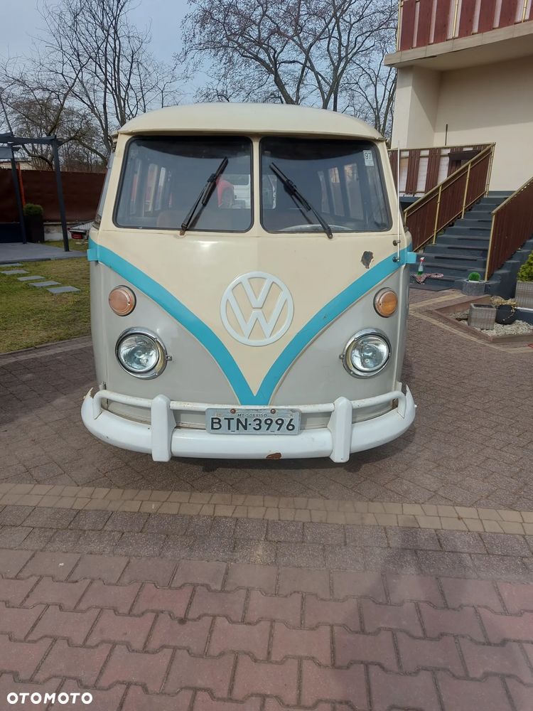 Volkswagen Transporter - 1