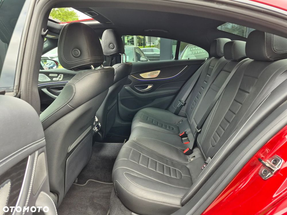 Mercedes-Benz CLS 300 d 4-Matic AMG - 29