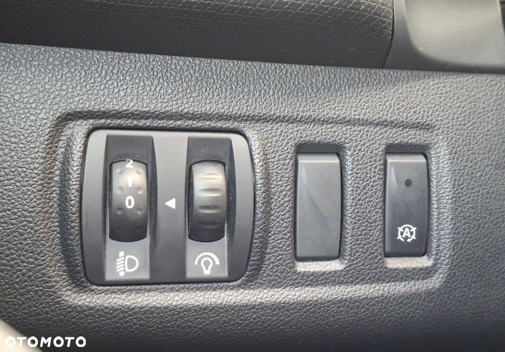 Renault Clio - 37