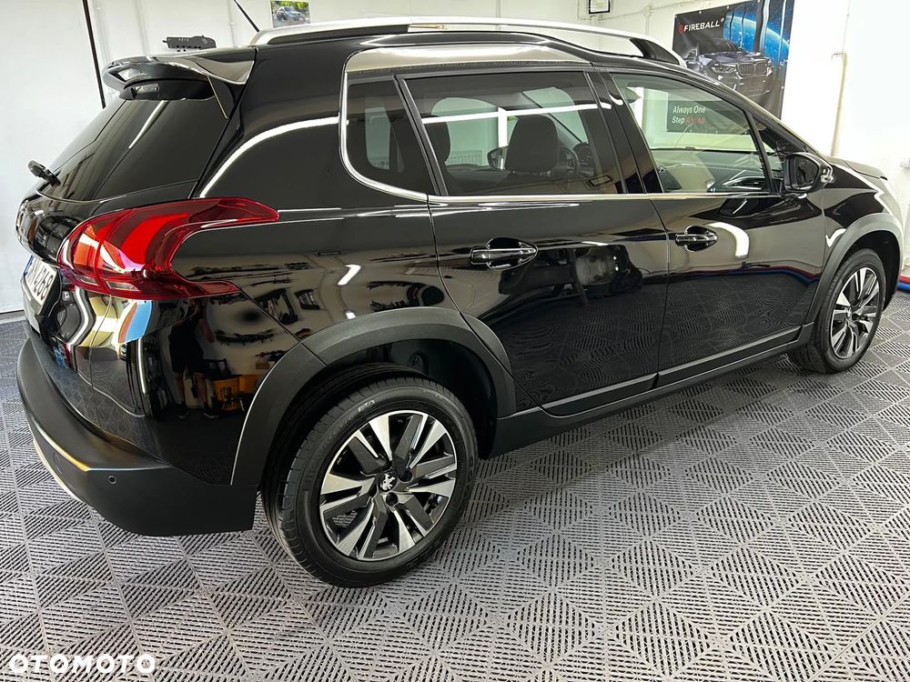 Peugeot 2008 PureTech 130 Stop&Start EAT6 Black Edition - 3