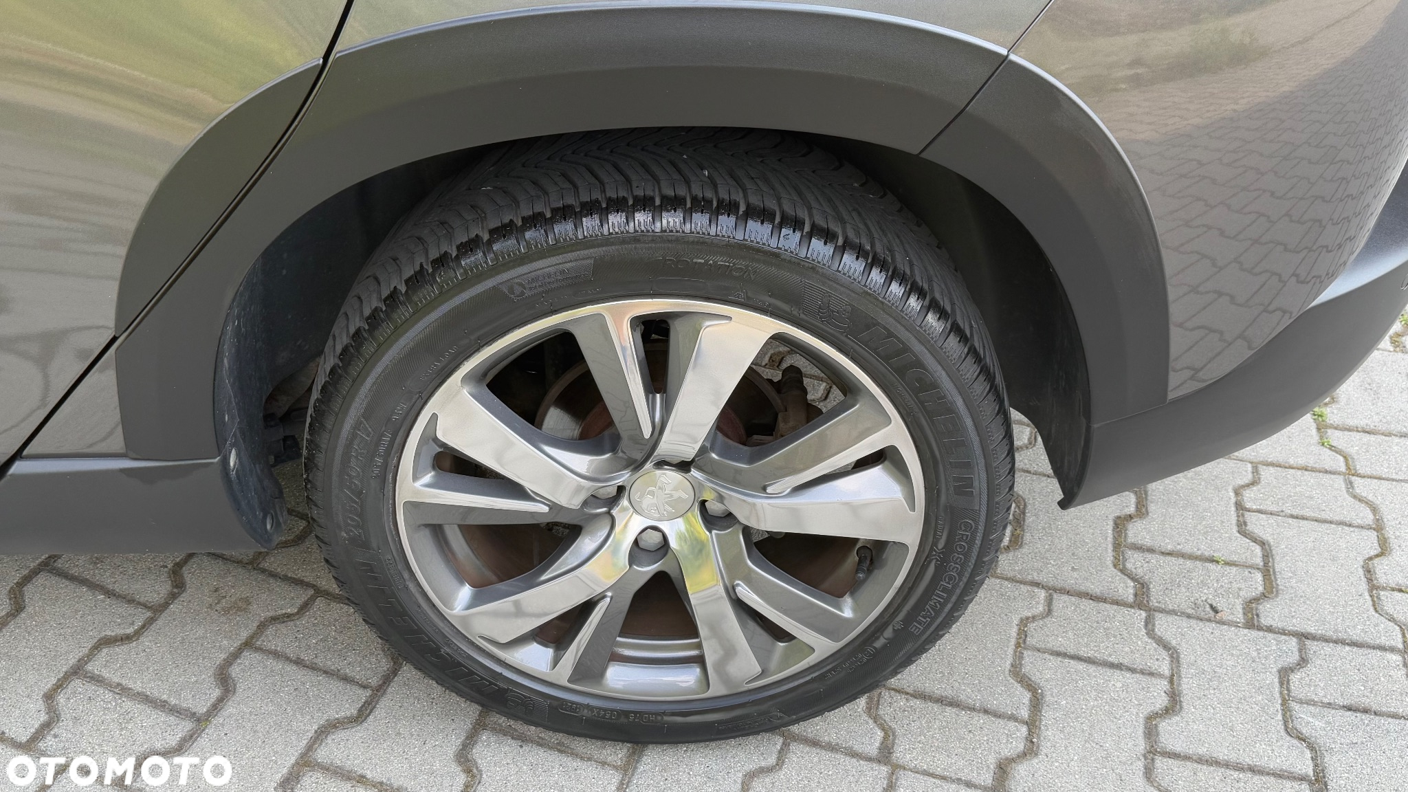 Peugeot 2008 1.6 BlueHDi Allure S&S - 38