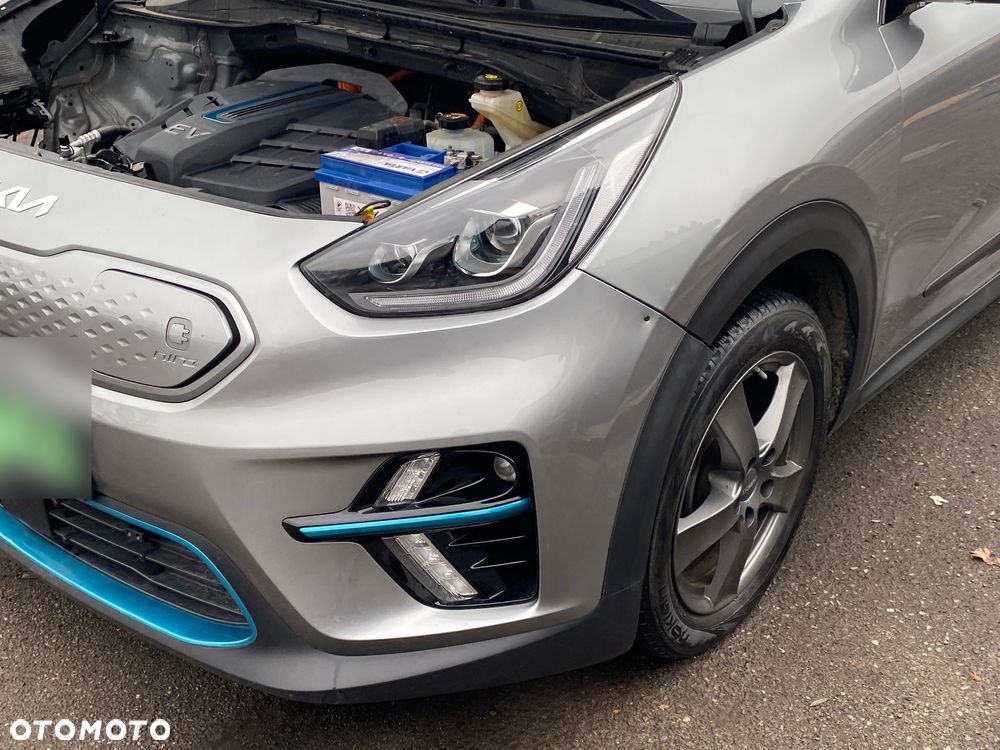 Kia Niro 64kWh M - 9