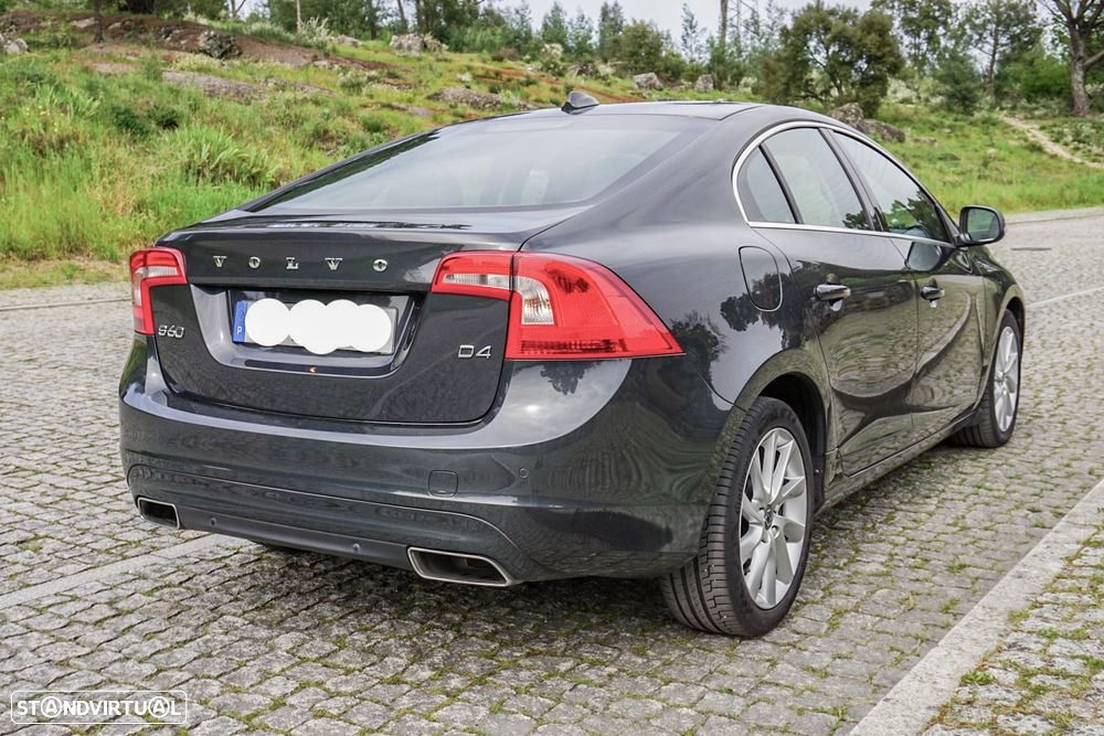 Volvo S60 2.0 D4 Momentum Geartronic - 13