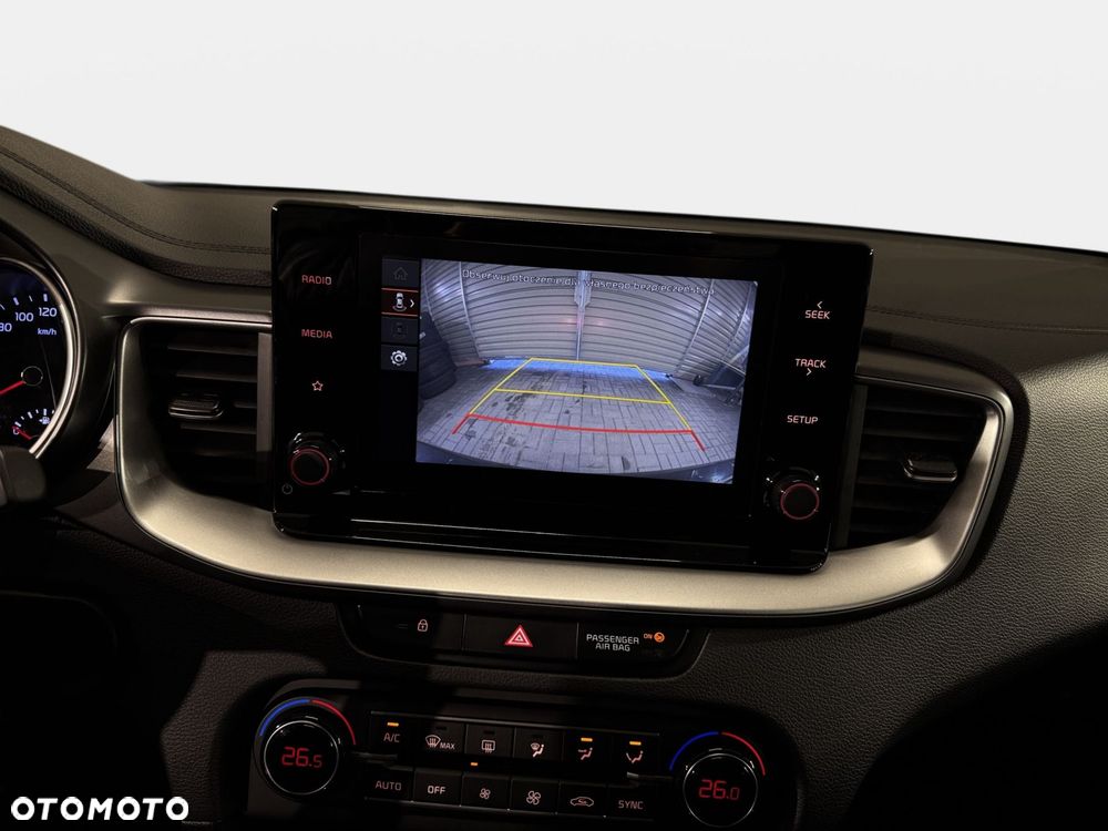 Kia Ceed - 21