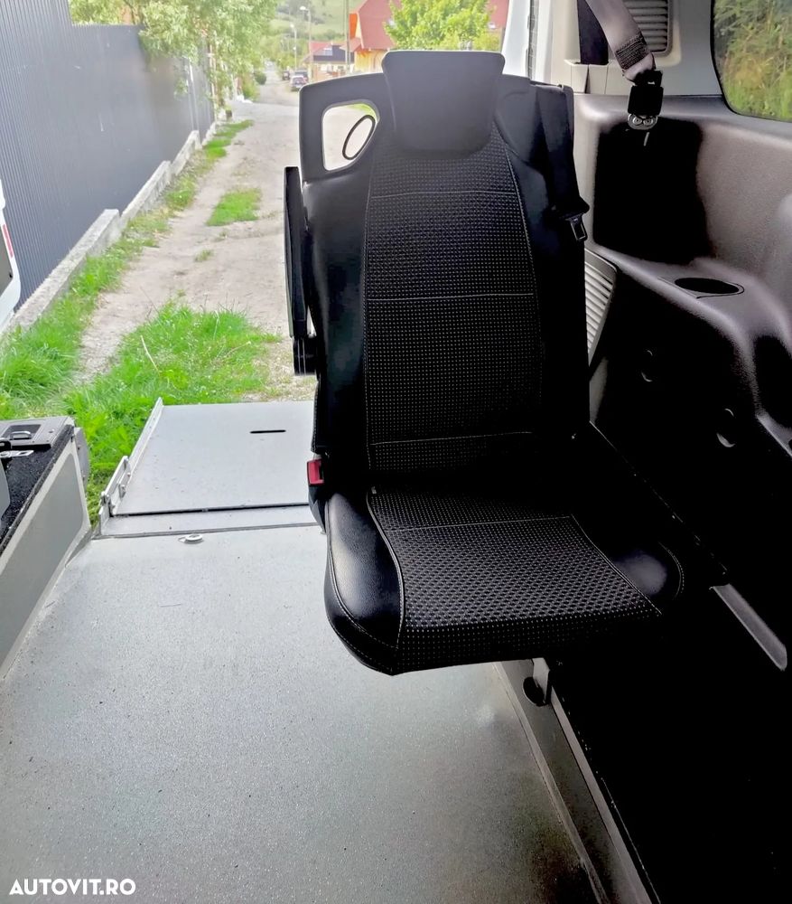 Ford Transit Connect - 9