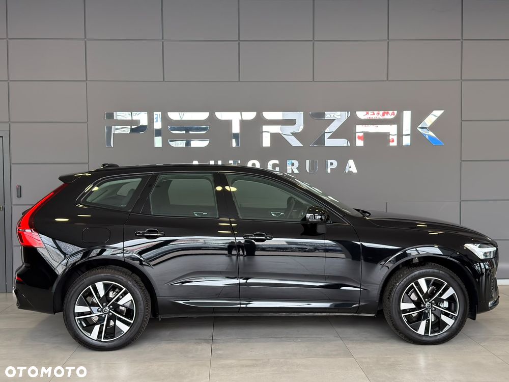 Volvo XC 60 B5 B AWD Plus Dark - 4