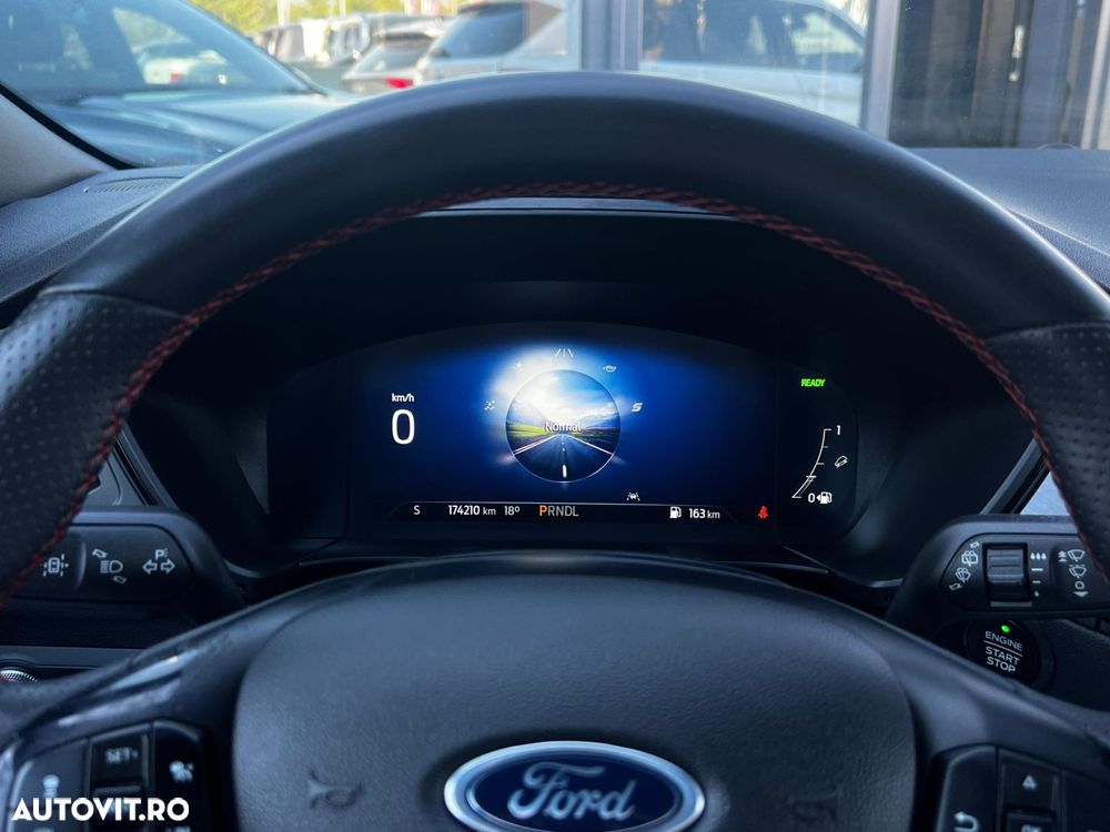 Ford Kuga 2.5 Duratec FHEV ST-LINE - 23