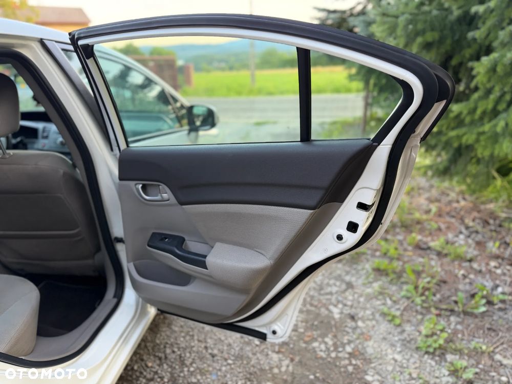 Honda Civic 1.8 Comfort - 27