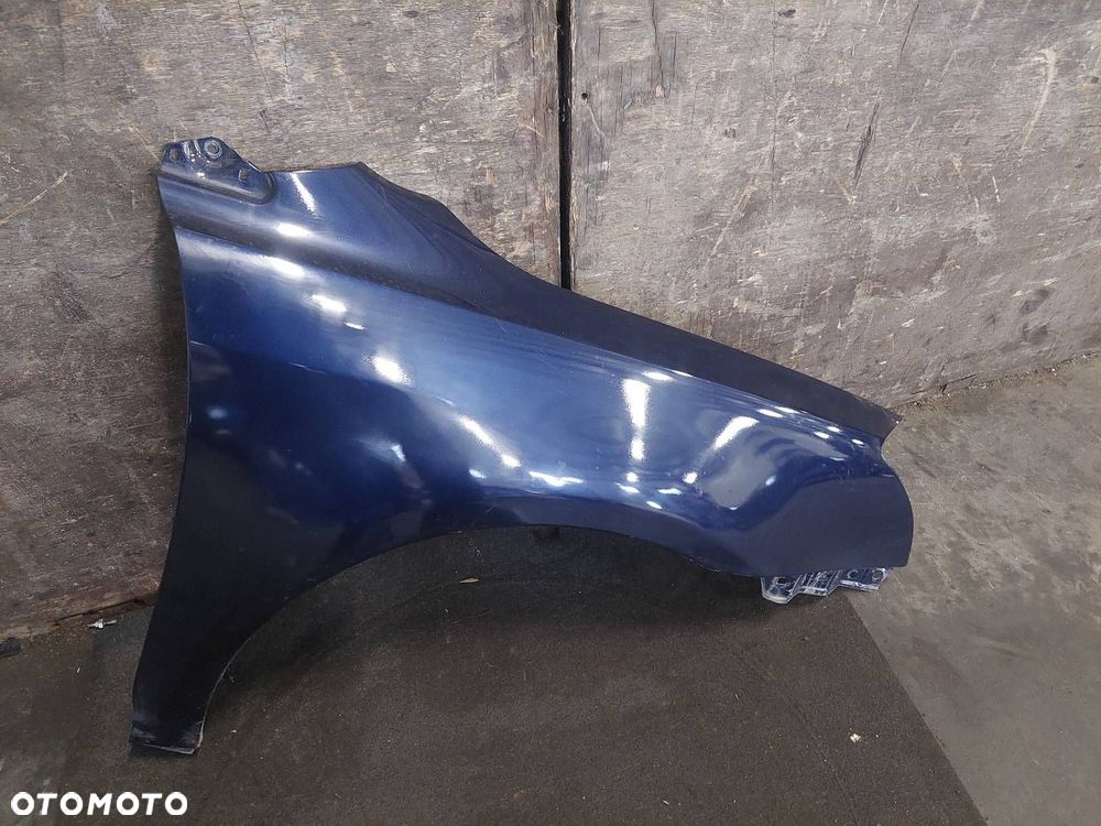 BŁOTNIK PRAWY PRZÓD TOYOTA AVENSIS T25 LIFT 8S6 - 1