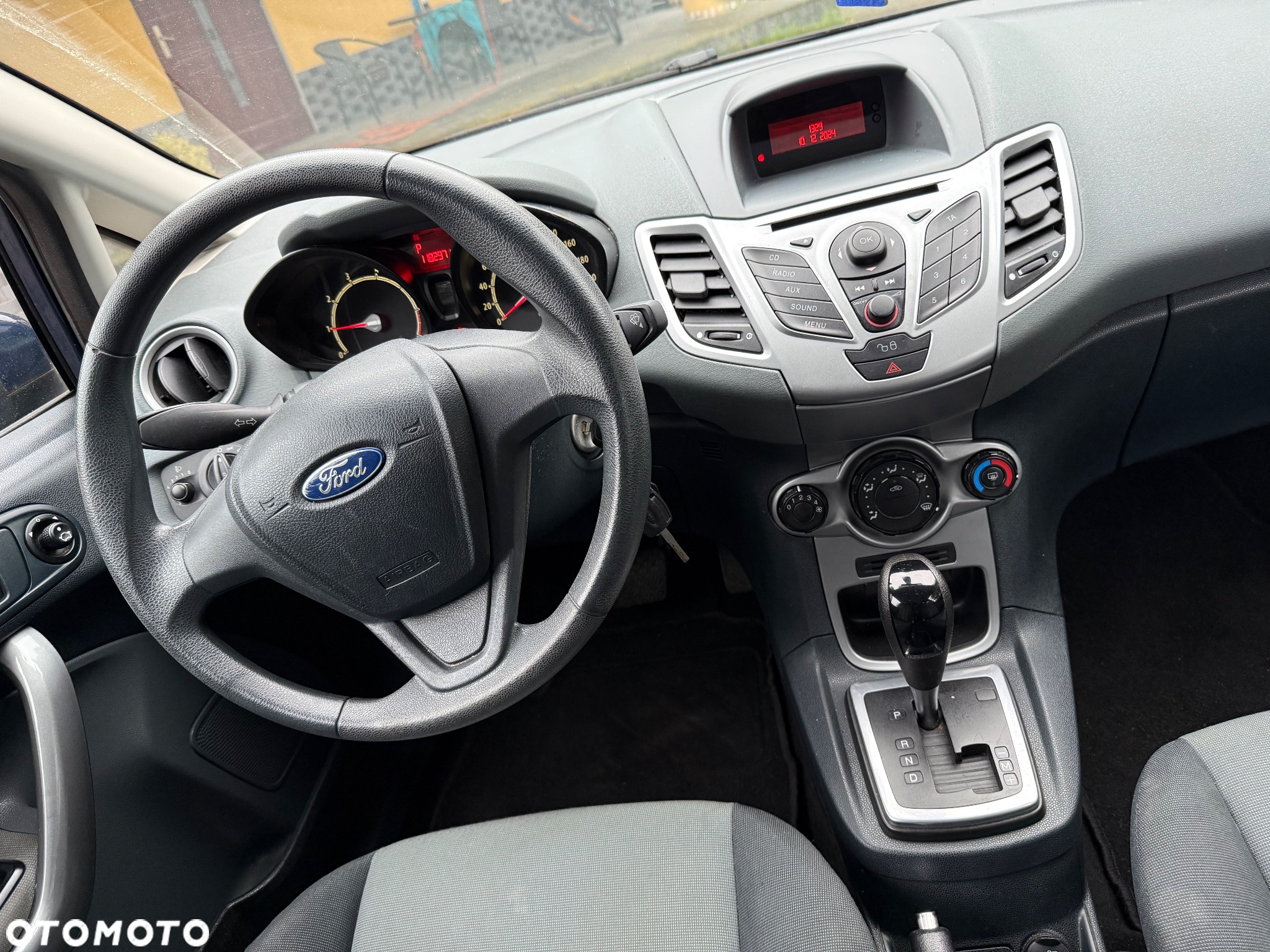 Ford Fiesta 1.4 Autom Champions Edition - 21