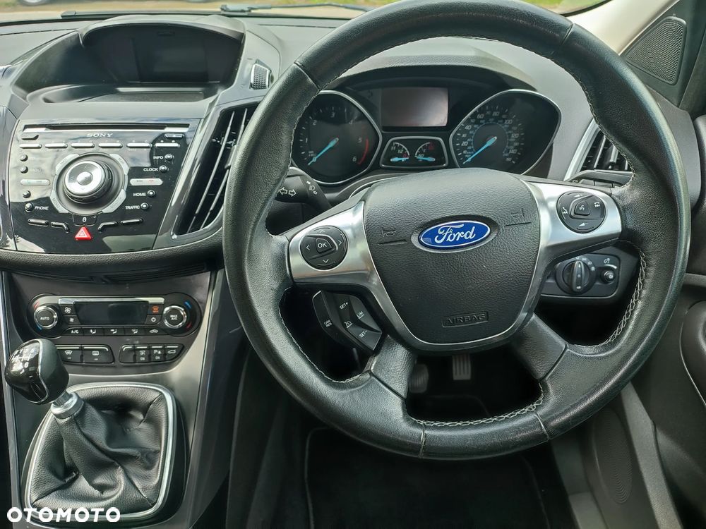 Ford Kuga 2.0 TDCi 4x4 Titanium - 22