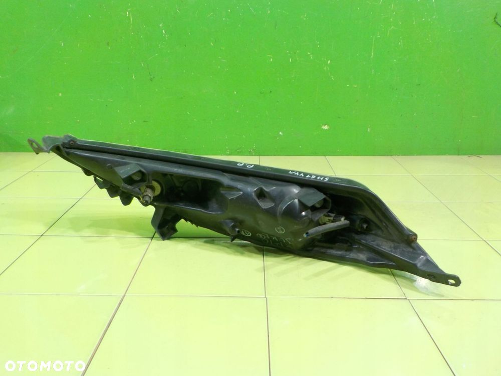 NISSAN JUKE F15 I 1.5 DCI 11r 5D lampa prawa przod - 4