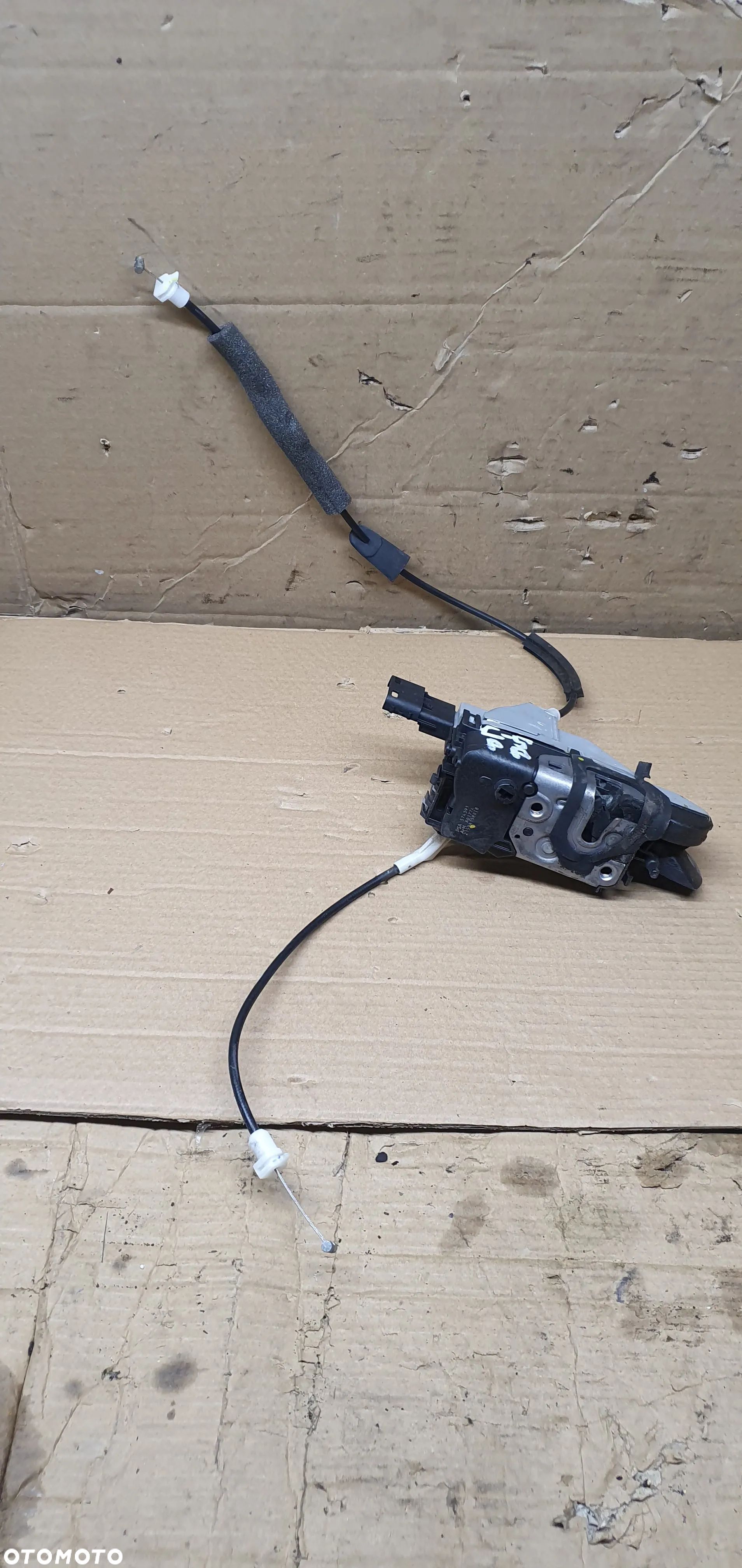 Zamek drzwi prawy przód przedni 6 PIN Citroen C5 III - 1