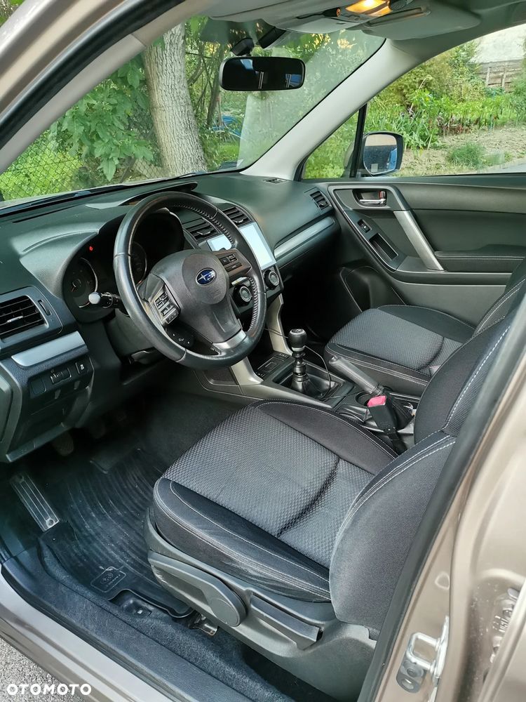 Subaru Forester 2.0D Exclusive - 9