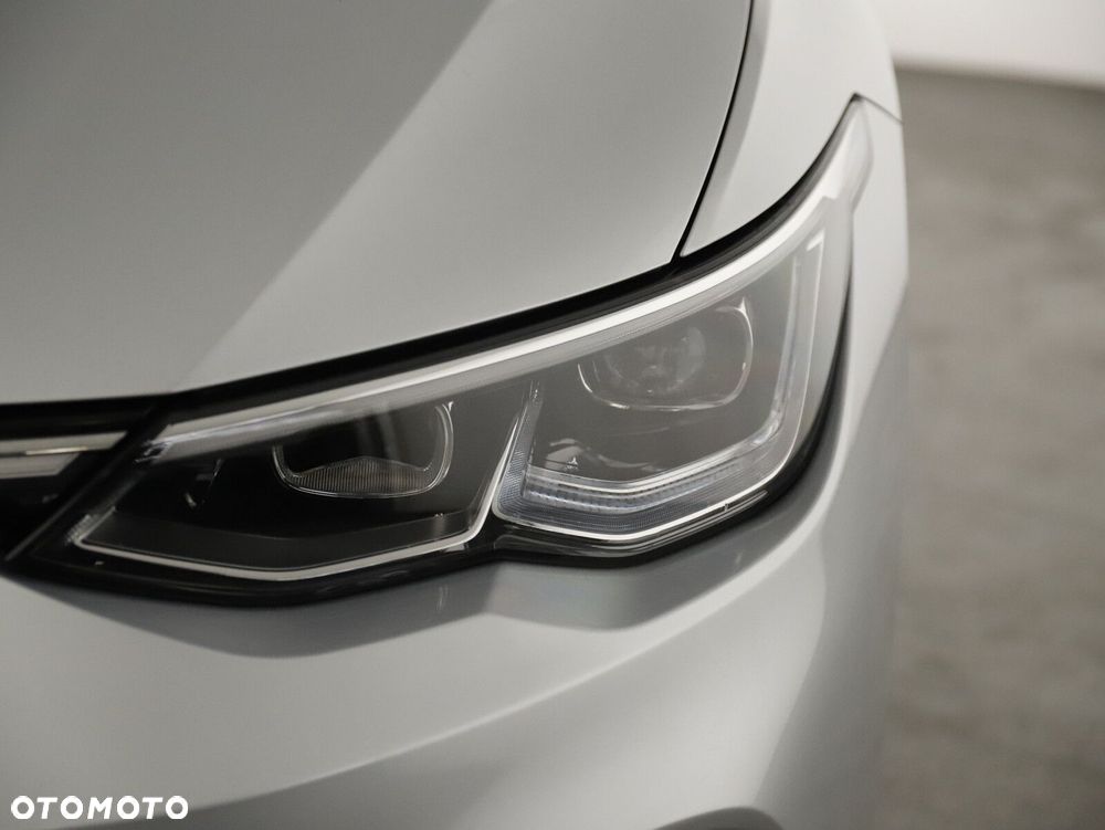 Volkswagen Golf VIII 2.0 TSI 4Motion Style DSG - 27