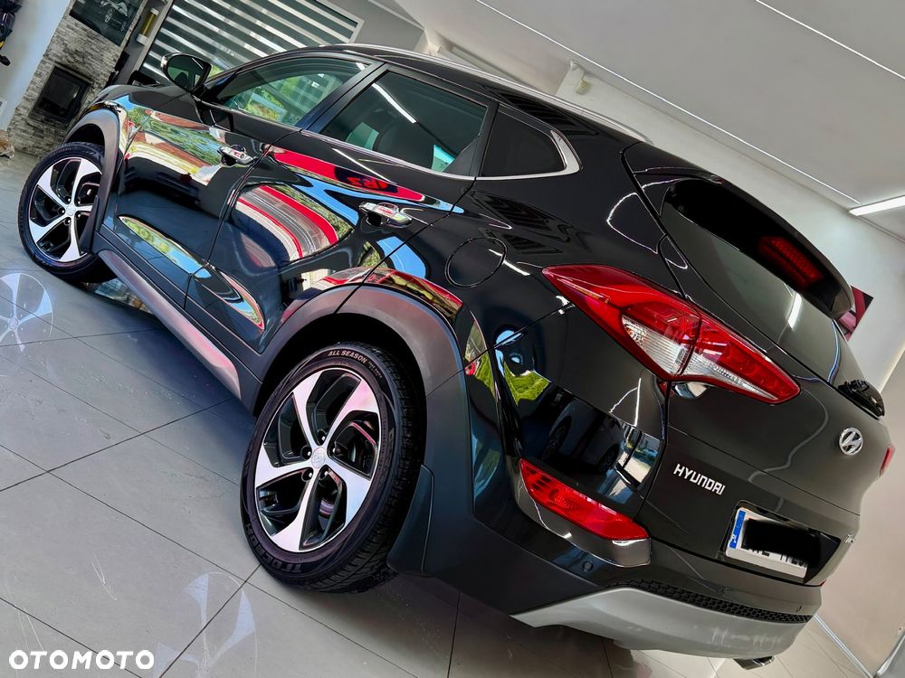 Hyundai Tucson 2.0 CRDI BlueDrive Style 2WD - 4