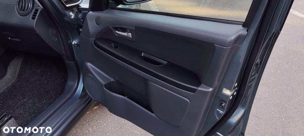Suzuki SX4 1.6 VVT 4x2 Comfort Dance - 17